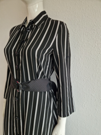 Riani doorknoopjurk. Maat 38, Zwart/wit/streep