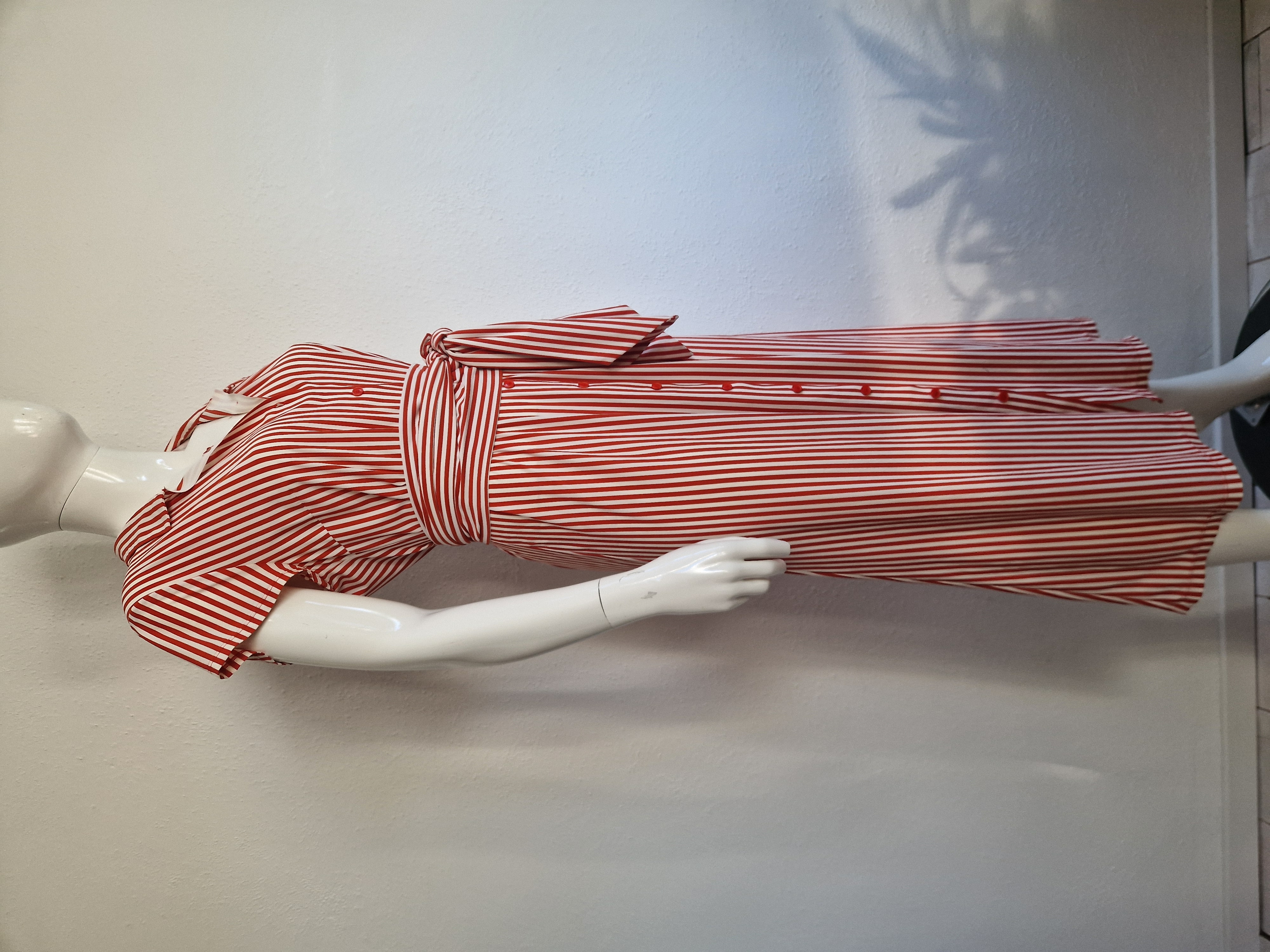 Trvl Drss maxi dress. Maat XL. Rood/wit gestreept.