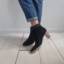 L'Amica enkellaarsjes. Maat 40, Zwart/suède