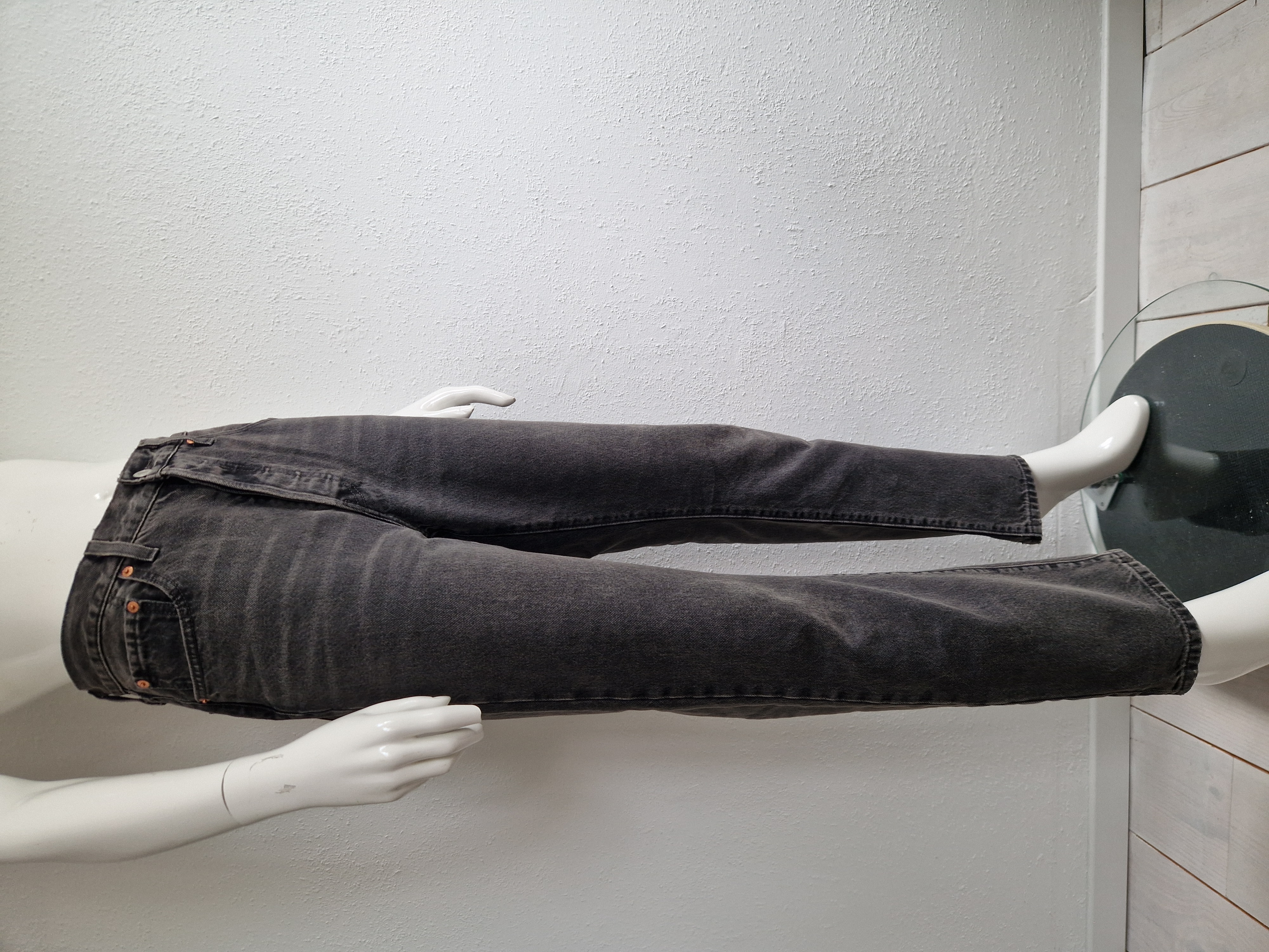 Levi's 501. Maat 31/30, Zwart/grijs.