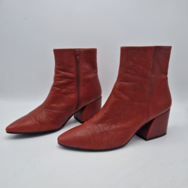 Vagabond enkellaarsjes Olivia. Maat 41, Rood/leer.