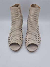 Paul Green peep toe laarsjes. Maat 7. Lichtgrijs/leer.