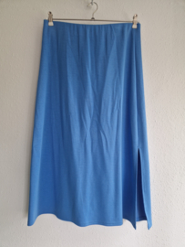 Free/Quent midi rok. Maat L. Blauw