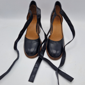 Shabbies sandalen met leren wikkelband. Maat 38, Zwart/leer.