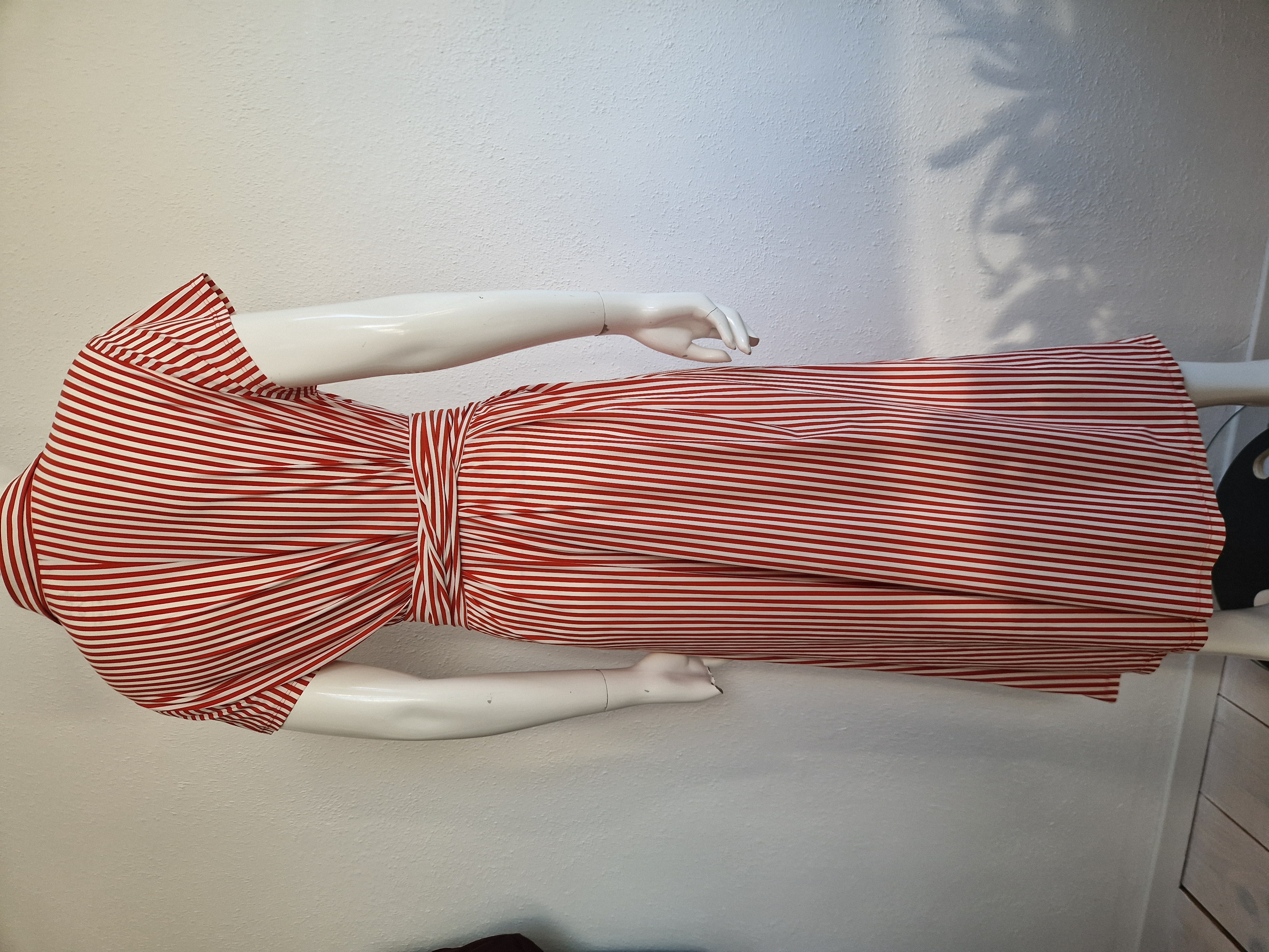 Trvl Drss maxi dress. Maat XL. Rood/wit gestreept.