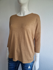 Saint Tropez trui. Maat L. Karamel.