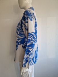 Expresso blouse. Maat 40. Lichtgrijs/blauw/print.