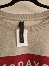 10Days logo sweater. Maat 1, Grijs.