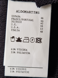 Aldomartins top met opengewerkte rug. Maat 42. Zwart.