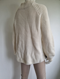 Marc Cain trui met turtleneck. Maat 4, Crème/roze/wolmix.