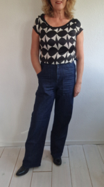 Closed jeans met wijde pijpen. Maat 29, Donkerblauw
