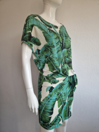 Ambika zomerjurk. Maat M. Bladerenprint.