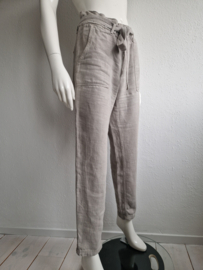 Moscow pantalon. Maat L. Beige/linnen.