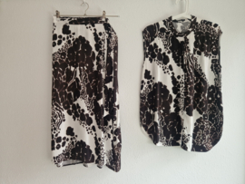 Marc Aurel set (rok en blouse. Maat 38. Bruin/crème.