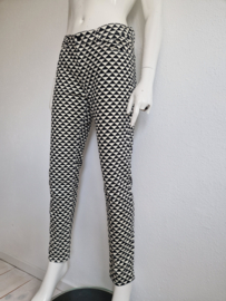 Marlene Birger jeans Sarrita. Maat 31/32, Zwart/crème.