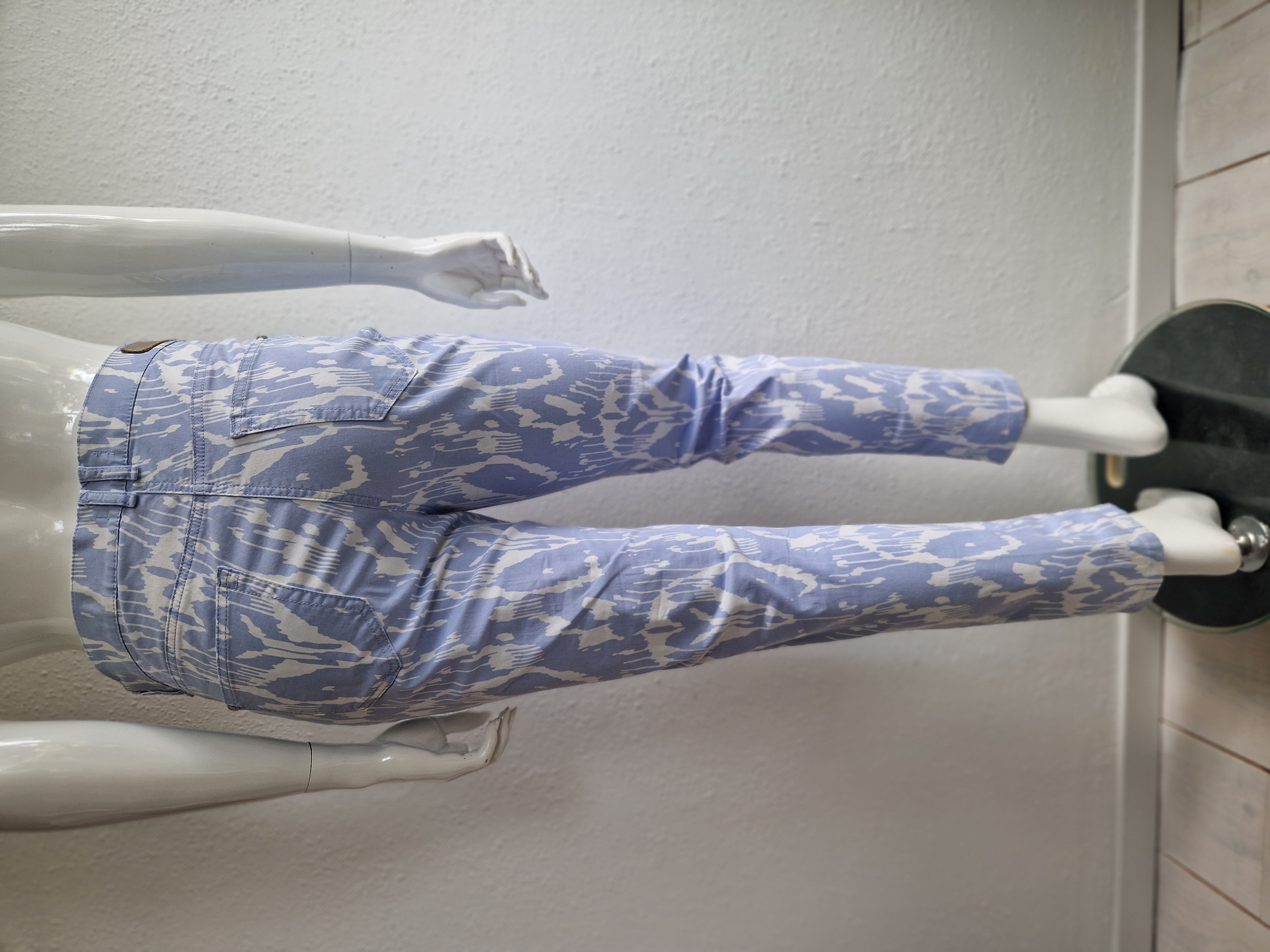 Gardeur jeans. Maat 42, Lichtblauw/wit/print.