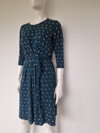 King Louie jurk. Maat L. Petrol met retro print