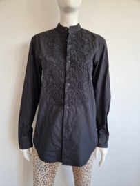 Kult blouse. Maat M. Zwart/geborduurd.