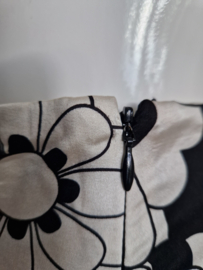 InWear plooirok. Maat 38. Crème/zwart/ zijde