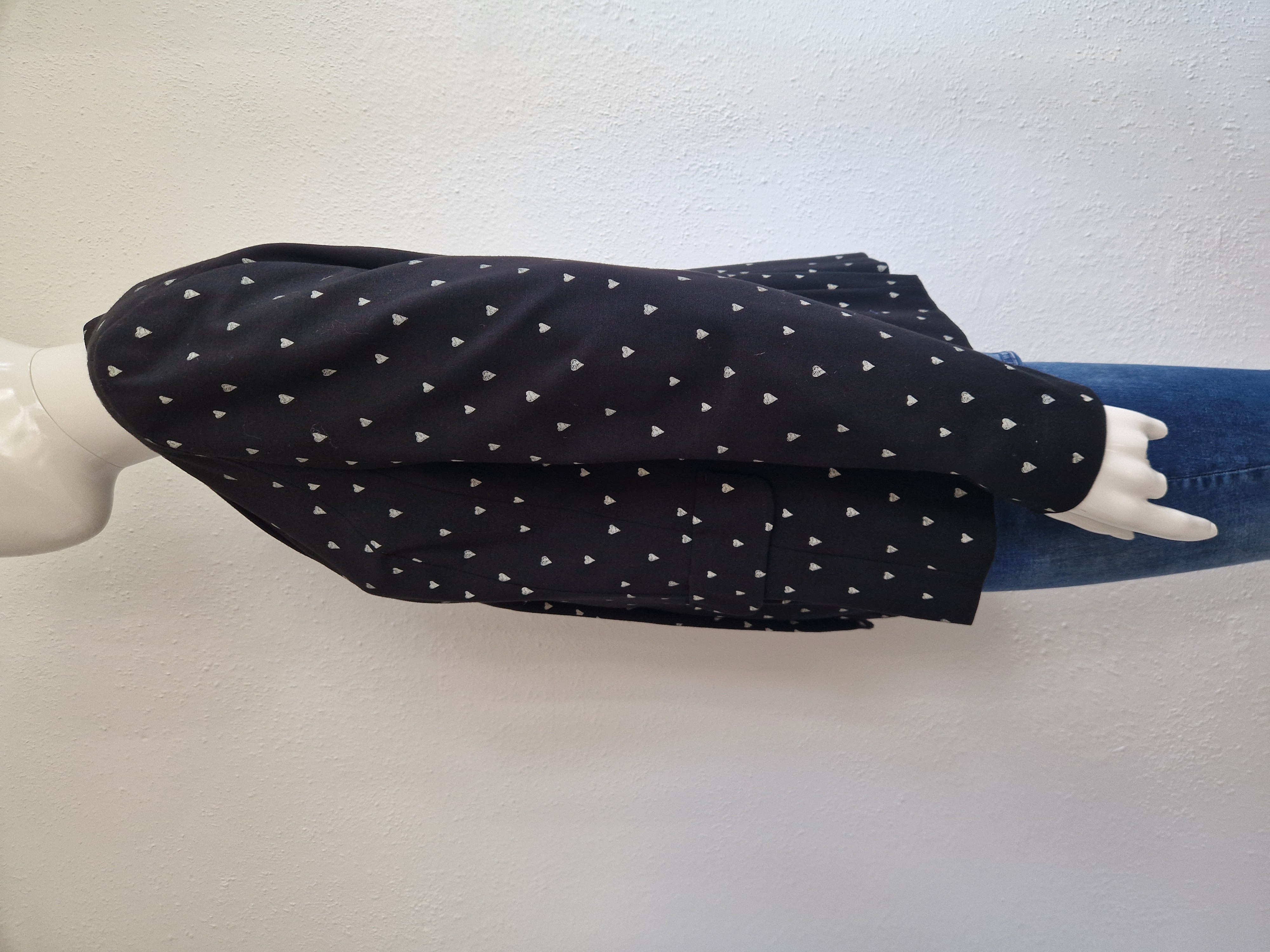 Marc Cain blazer. Maat 6, Zwart/hartjesprint.