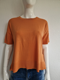 Selected Femme top. Maat S. Oranje.