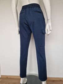 Closed Morri cargo broek. Maat M. Blauw.