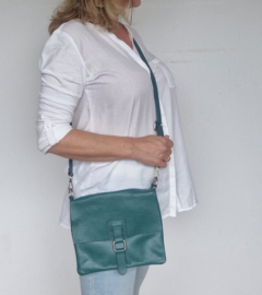 Groen leren cross body tas.