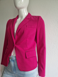 B Three blazer. Maat 40, Roze.