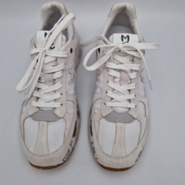 Premiata Mased sneakers wit. Maat 39.