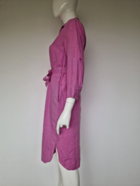 Kyra linnen doorknoopjurk. Maat 36, Roze.