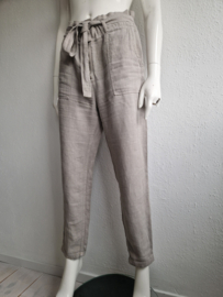 Moscow pantalon. Maat L. Beige/linnen.