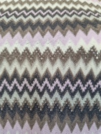 RIANI top met zigzag dessin. Maat 40.