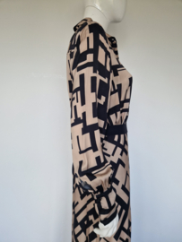 Marc Aurel set (blouse & midi rok). Grafische print. Maat 38