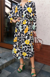 Juffrouw Jansen midi jurk. Maat S. All over print.