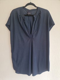 Japan TKY top. Maat M. Blauw