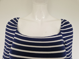 L.K. Bennett London top. Maat S. Blauw/wit gestreept.