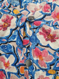 Garcia top. Maat L. Bloemenprint.
