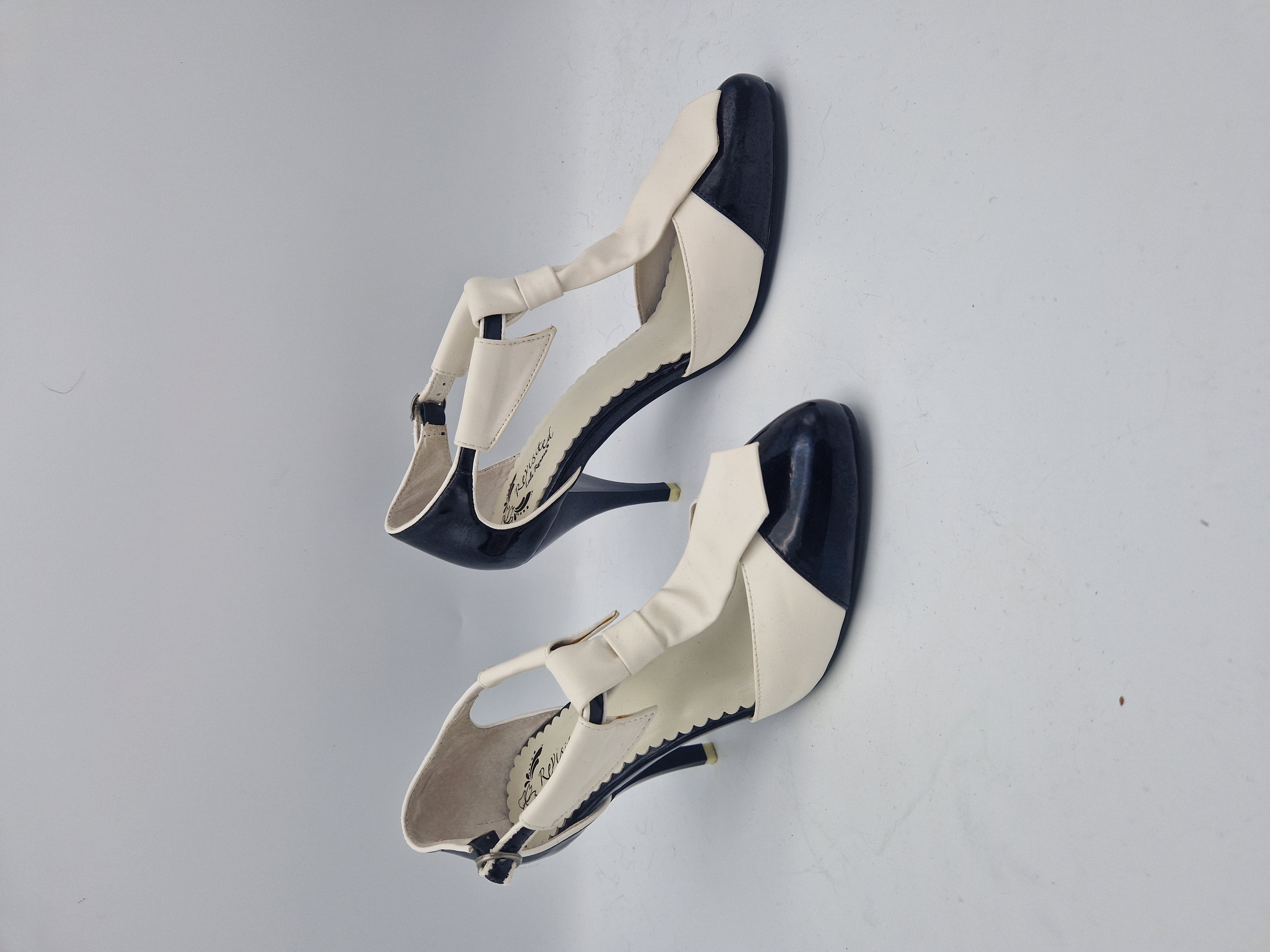 Lola Ramona pumps Revisited. Maat 40, Zwart/wit/leer.
