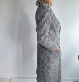 ML Collections wollen mantel. Maat M. Visgraat