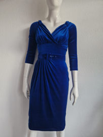 Feestjurk blauw velours. Maat 34.