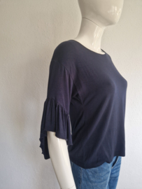 No Man's land top. Maat S. Donkerblauw.