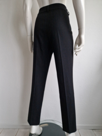 Limited Edition krijtstreep pantalon. Maat 40. Offblack/grijs.