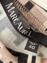 Marc Aurel top met opstaand kraagje. Maat 40. Print.