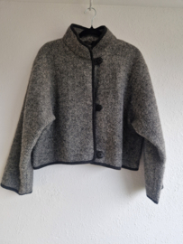 Lillunn Design jasje. Maat L. Grijs/visgraat