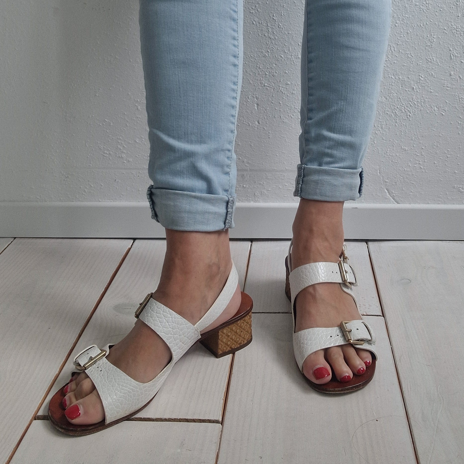 Chie Mihara sandalen. Maat 40. Wit/leer.