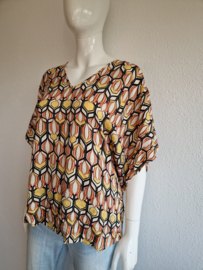 Summum top. Maat 40. Oranje/geel/print.