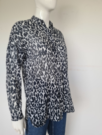 Joline Jolink blouse. Mt. S. Dierenprint.