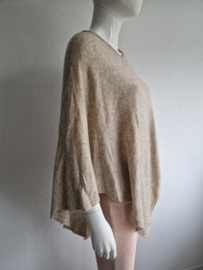 Kashmier poncho.Beige