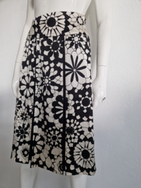 InWear plooirok. Maat 38. Crème/zwart/ zijde