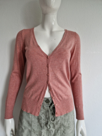 Bella Ragazza cardigan. Maat S. Roze.